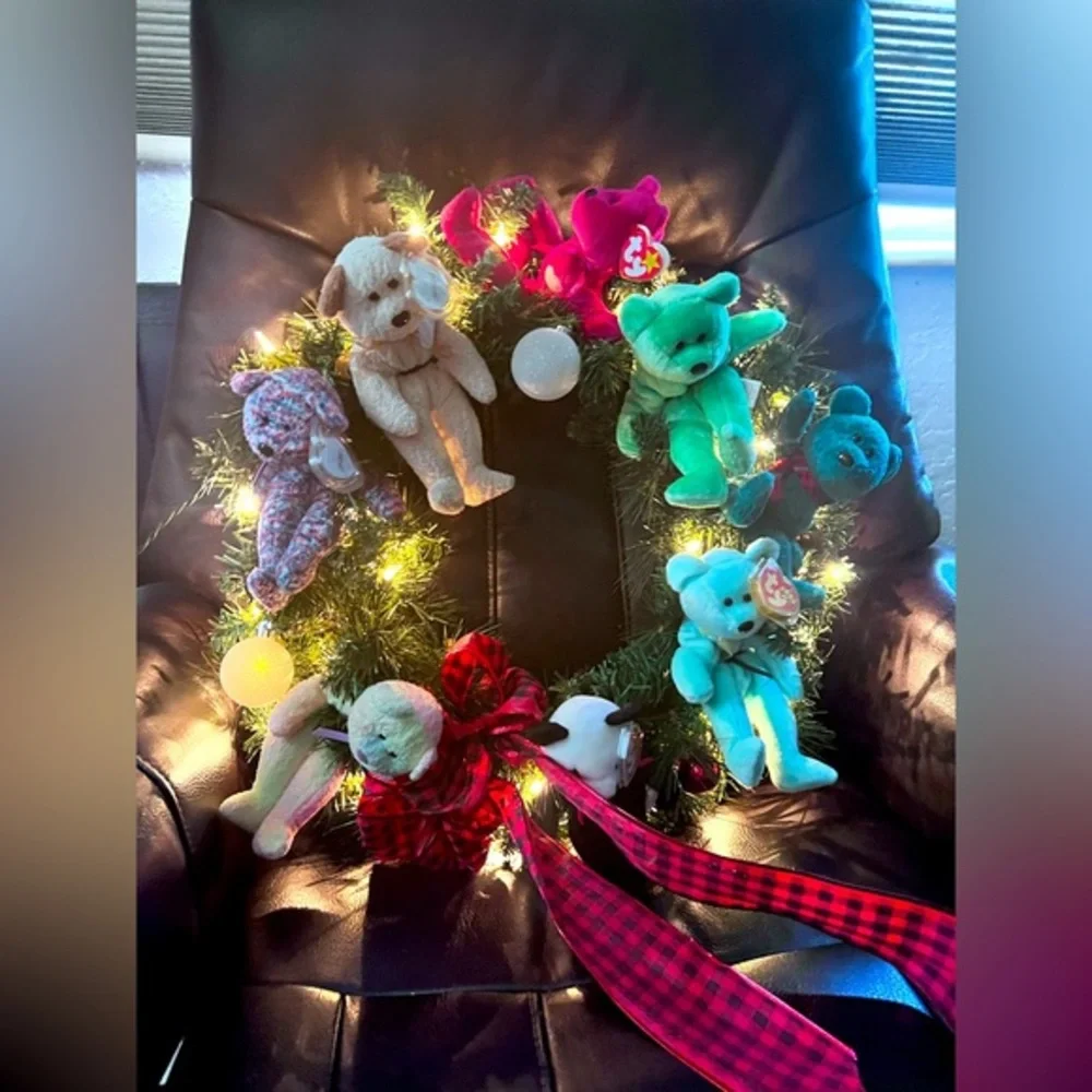 TY BEANIE BABY COLLECTABLE BEARS HOLIDAY LIGHT UP WREATH